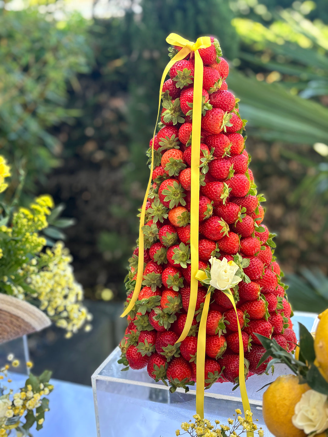 Pièce montée fraises. Élégance fruitée